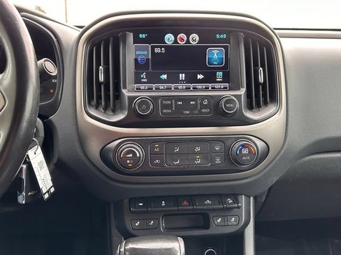 Used 2015 Chevrolet Colorado Z71 AWD/4WD image 39