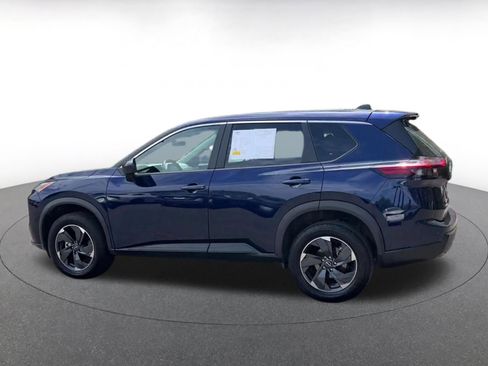 Used 2025 Nissan Rogue SV image 10