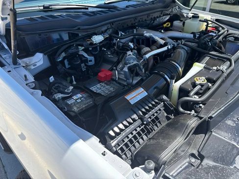 Used 2024 Ford F350 Lariat w/ Lariat Ultimate Package AWD/4WD image 36