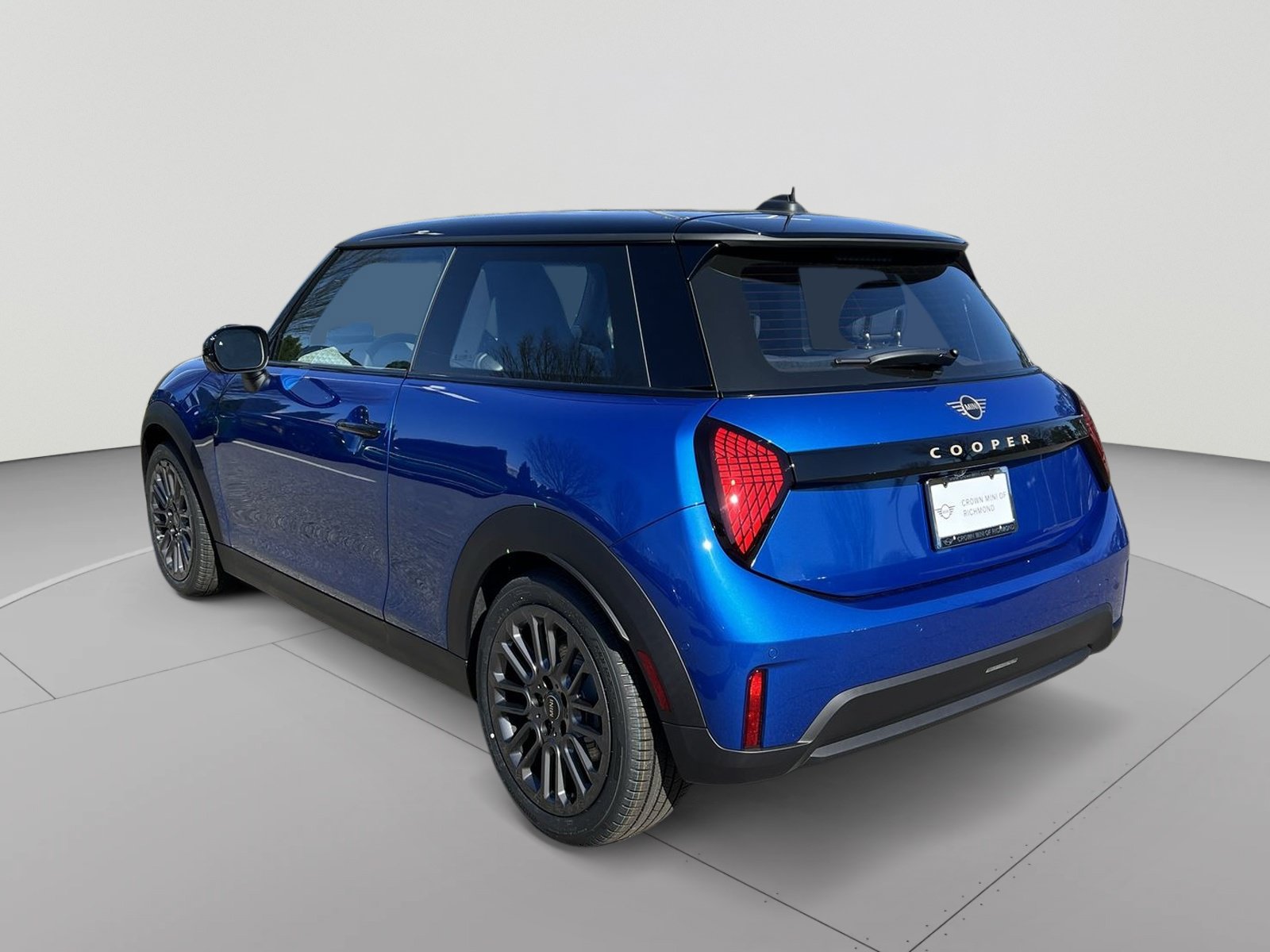 New 2026 MINI Cooper 2-Door Hardtop FWD image 3
