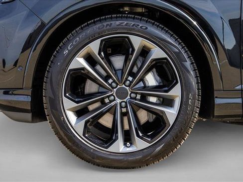 New 2026 Audi Q7 3.0T Premium Plus image 9