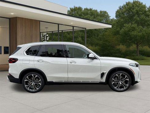 New 2026 BMW X5 sDrive40i image 5