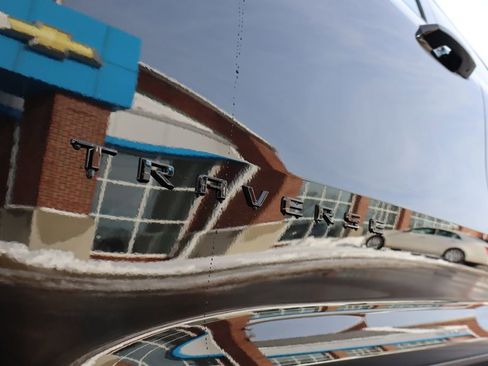 New 2026 Chevrolet Traverse Z71 w/ Enhanced Driving Package image 9