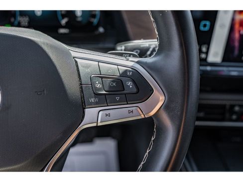 Used 2024 Volkswagen Atlas SE image 13