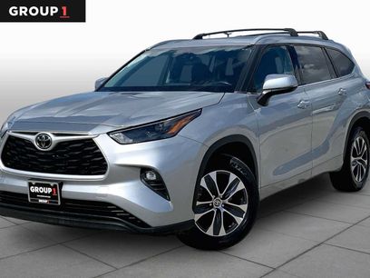 Used 2022 Toyota Highlander XLE