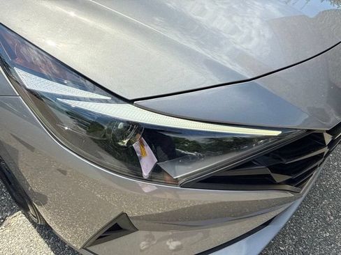 Used 2023 Hyundai Elantra SEL w/ Preferred Accessory Package FWD image 25