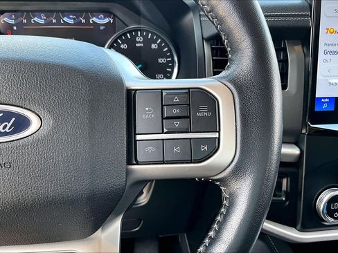 Used 2024 Ford Expedition XLT image 23