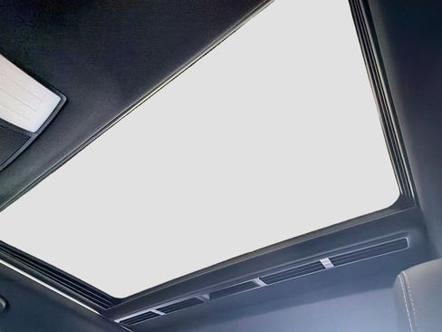 Used 2016 Mercedes-Benz E 350 E 350 w/ Premium Package image 12