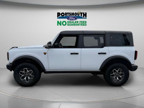 Used 2025 Ford Bronco Badlands AWD/4WD image 2