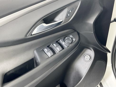Used 2025 Buick Envista Avenir FWD image 17
