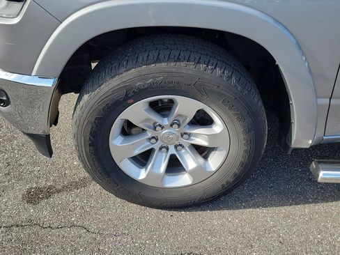 Used 2019 RAM 1500 Laramie AWD/4WD image 34