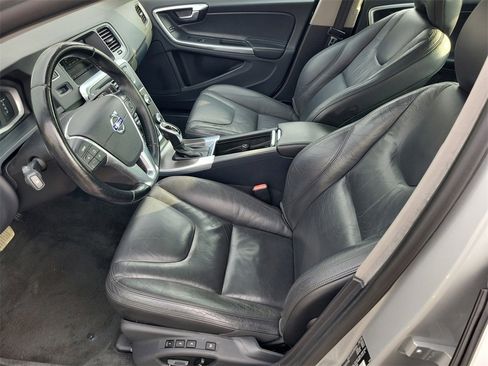 Used 2014 Volvo S60 T5 image 16