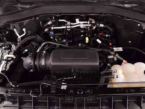 Used 2023 Ford Explorer XLT w/ Equipment Group 202A image 38