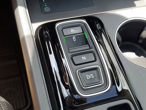 Used 2025 Honda Pilot Touring image 35