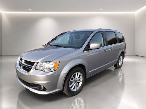 Used 2018 Dodge Grand Caravan SXT FWD image 1