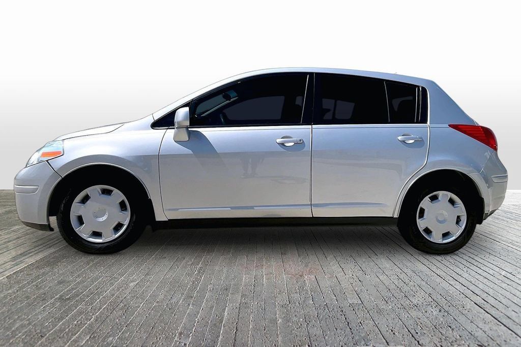 Used 2012 Nissan Versa 1.8 S w/ Plus Pkg FWD image 4