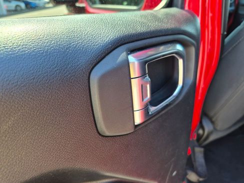 Used 2020 Jeep Gladiator Sport w/ Quick Order Package 24S AWD/4WD image 28