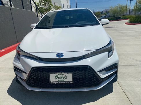 Used 2023 Toyota Corolla SE w/ SE Package FWD image 2