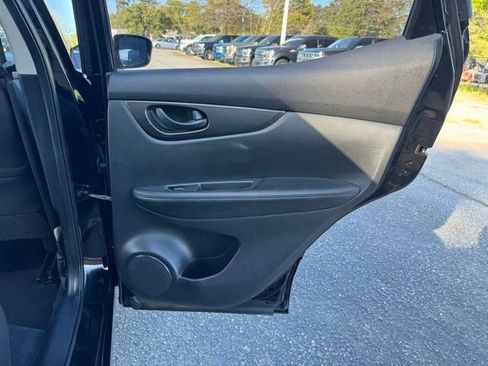 Used 2019 Nissan Rogue Sport S FWD image 12