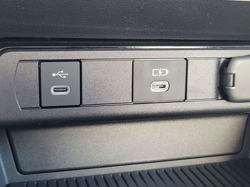 New 2026 Toyota Prius Plug-In Hybrid image 31