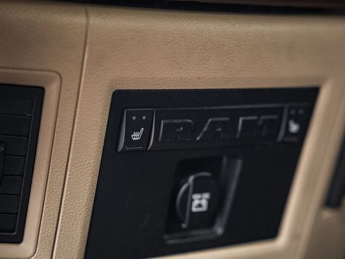 Used 2018 RAM 3500 Laramie Longhorn image 45