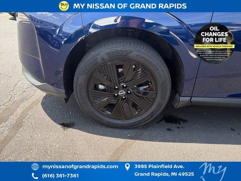 Used 2025 Nissan Murano SV AWD/4WD image 31