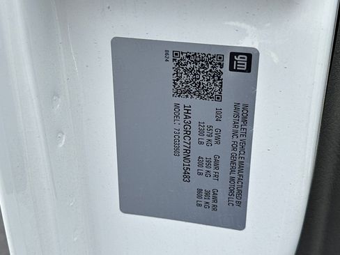 New 2024 Chevrolet Express 3500 w/ Power Convenience Package image 23