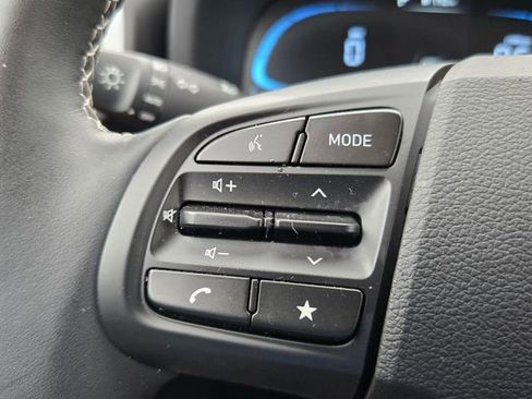 Certified 2025 Hyundai Venue Limited image 14
