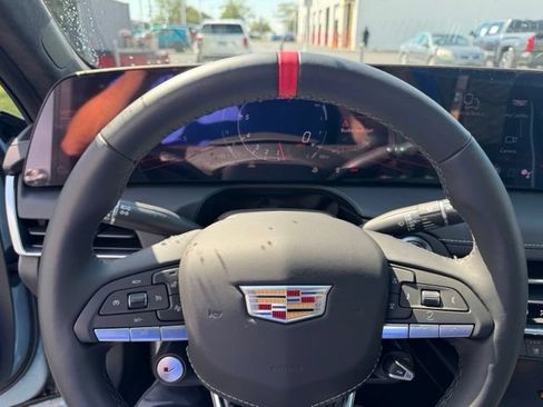 Used 2026 Cadillac CT5 V Blackwing w/ Carbon Fiber 2 Package RWD image 18