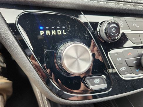 New 2026 Chrysler Pacifica Limited AWD/4WD image 21