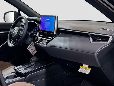 New 2026 Toyota Corolla Cross XLE image 28