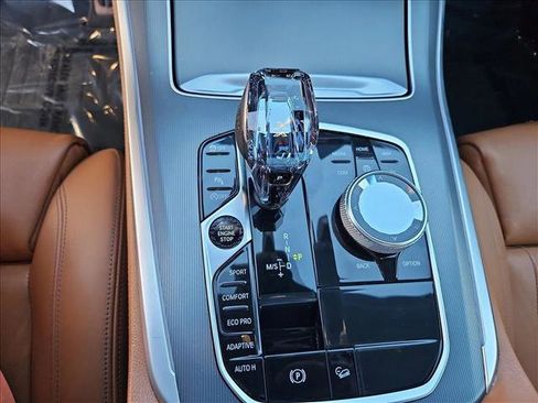 Used 2019 BMW X5 xDrive50i w/ M Sport Package image 12