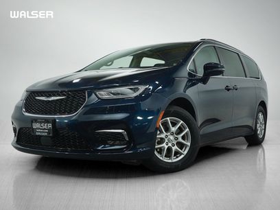 Used 2022 Chrysler Pacifica Touring-L