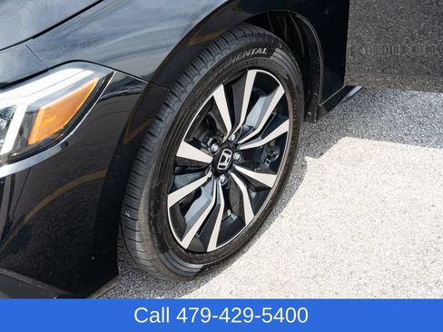 Used 2024 Honda Civic EX-L image 12