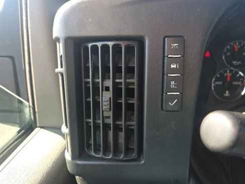 Used 2018 GMC Savana 3500 Extended w/ Driver Convenience Package image 20