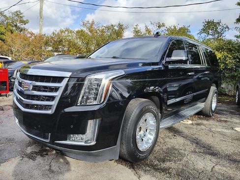 Used 2016 Cadillac Escalade ESV 2WD image 6
