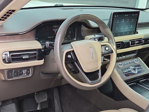 Used 2023 Lincoln Aviator Reserve w/ Jet Package AWD/4WD image 10