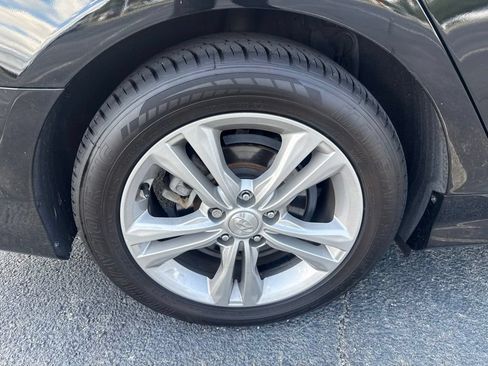 Used 2018 Hyundai Sonata SEL w/ Tech Package 02 FWD image 9