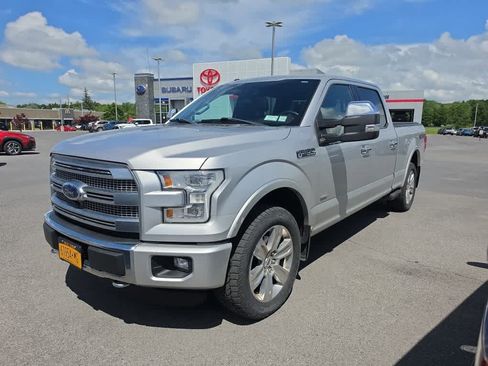 Used 2015 Ford F150 Platinum w/ Equipment Group 701A Luxury AWD/4WD image 2