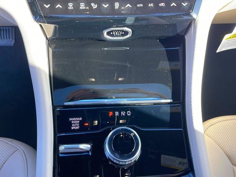 New 2026 Jeep Grand Cherokee Limited w/ Luxury Tech Group II AWD/4WD image 18
