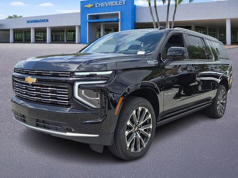 New 2026 Chevrolet Suburban High Country AWD/4WD image 3