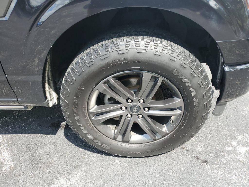 Used 2021 Ford F150 4x4 SuperCrew image 6