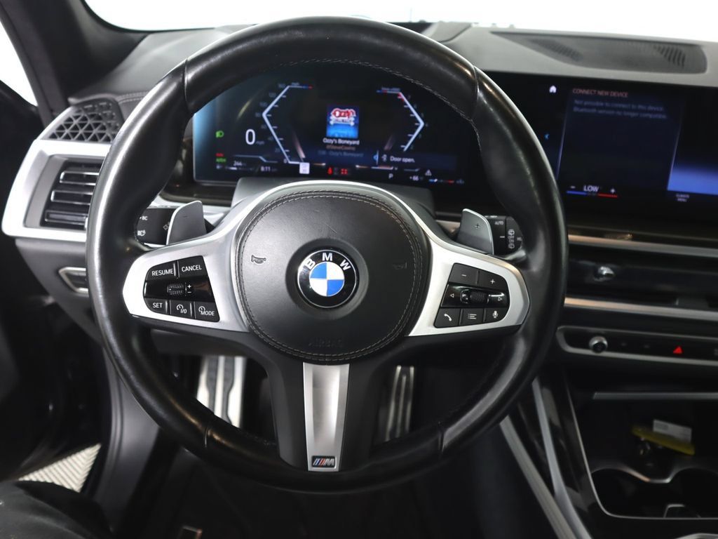 Used 2023 BMW X7 xDrive40i w/ M Sport Package AWD/4WD image 10