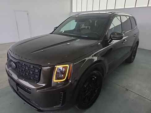 Used 2021 Kia Telluride SX w/ SX Prestige Package AWD/4WD image 4