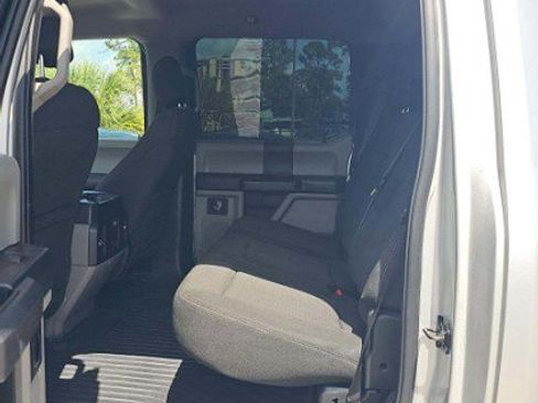 Used 2017 Ford F150 XL w/ Equipment Group 101A Mid AWD/4WD image 3