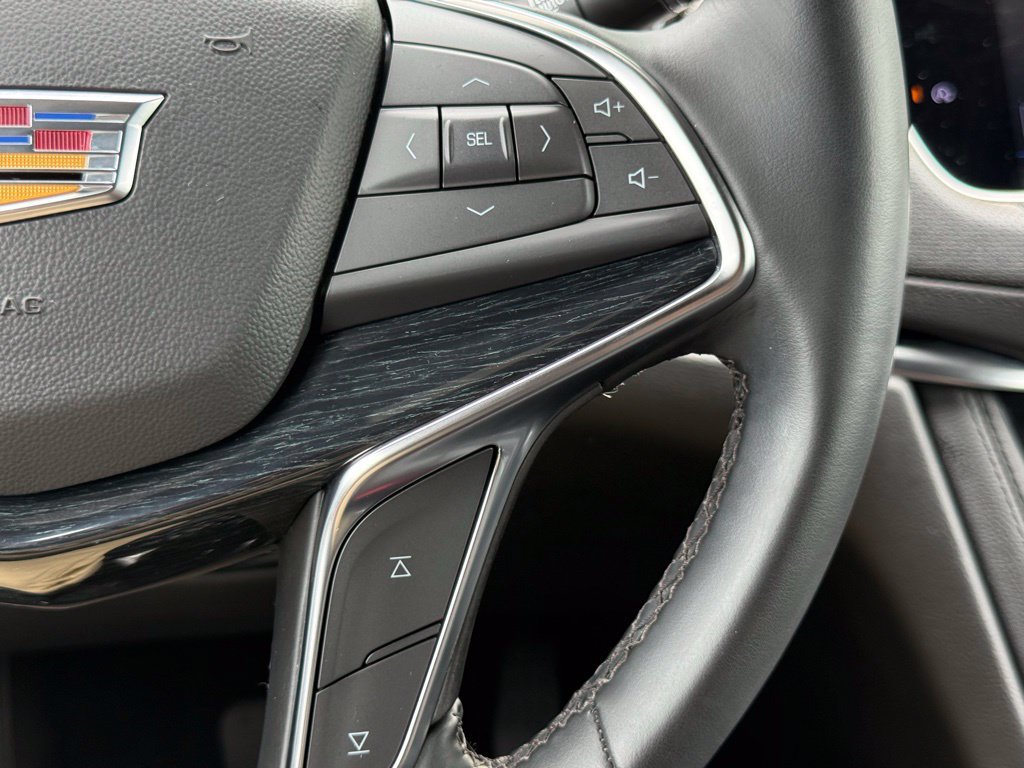 Used 2025 Cadillac XT5 Premium Luxury w/ LPO, Floor Liner Package AWD/4WD image 31