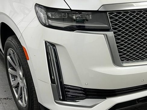 Certified 2024 Cadillac Escalade Premium Luxury Platinum AWD/4WD image 10