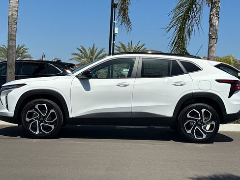 New 2026 Chevrolet Trax RS w/ Driver Confidence Package FWD image 7