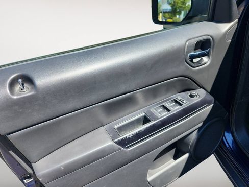 Used 2016 Jeep Patriot High Altitude FWD image 10