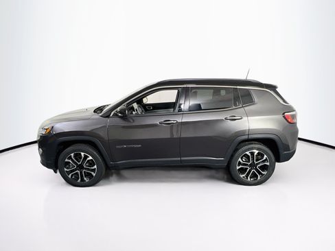 Used 2023 Jeep Compass Limited w/ Sun and Sound Group AWD/4WD image 8